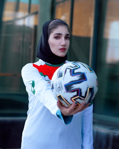 هدافي الدوريات الخمس الكبرى 2024من يتصدر السباق نحو الحذاء الذهبي؟